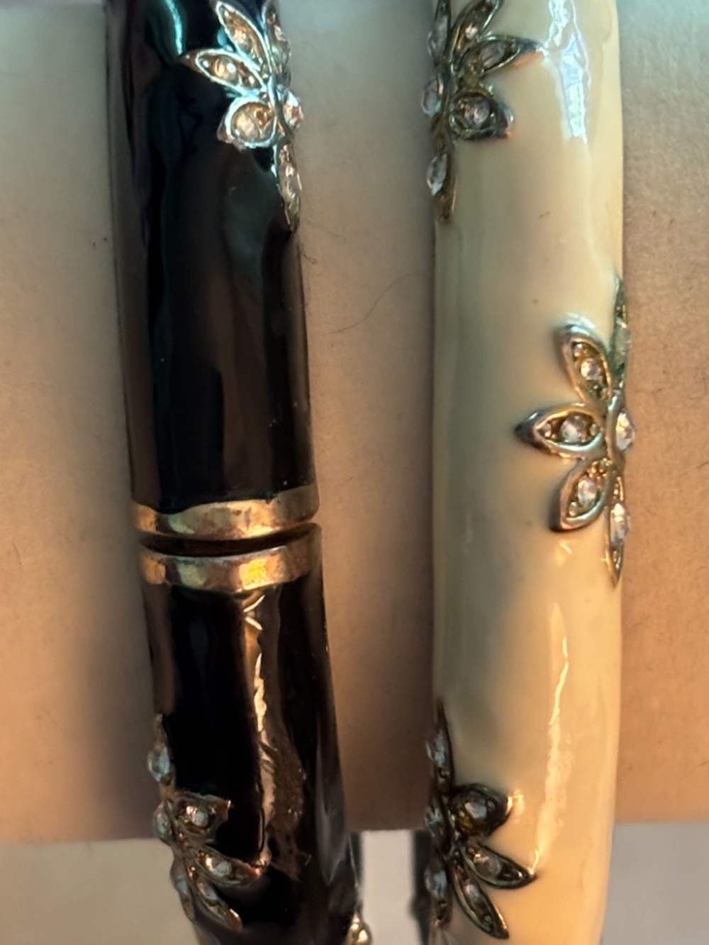 Vintage Black & Ivory Enamel Rhinestone Hinged Bangle Bracelet Set